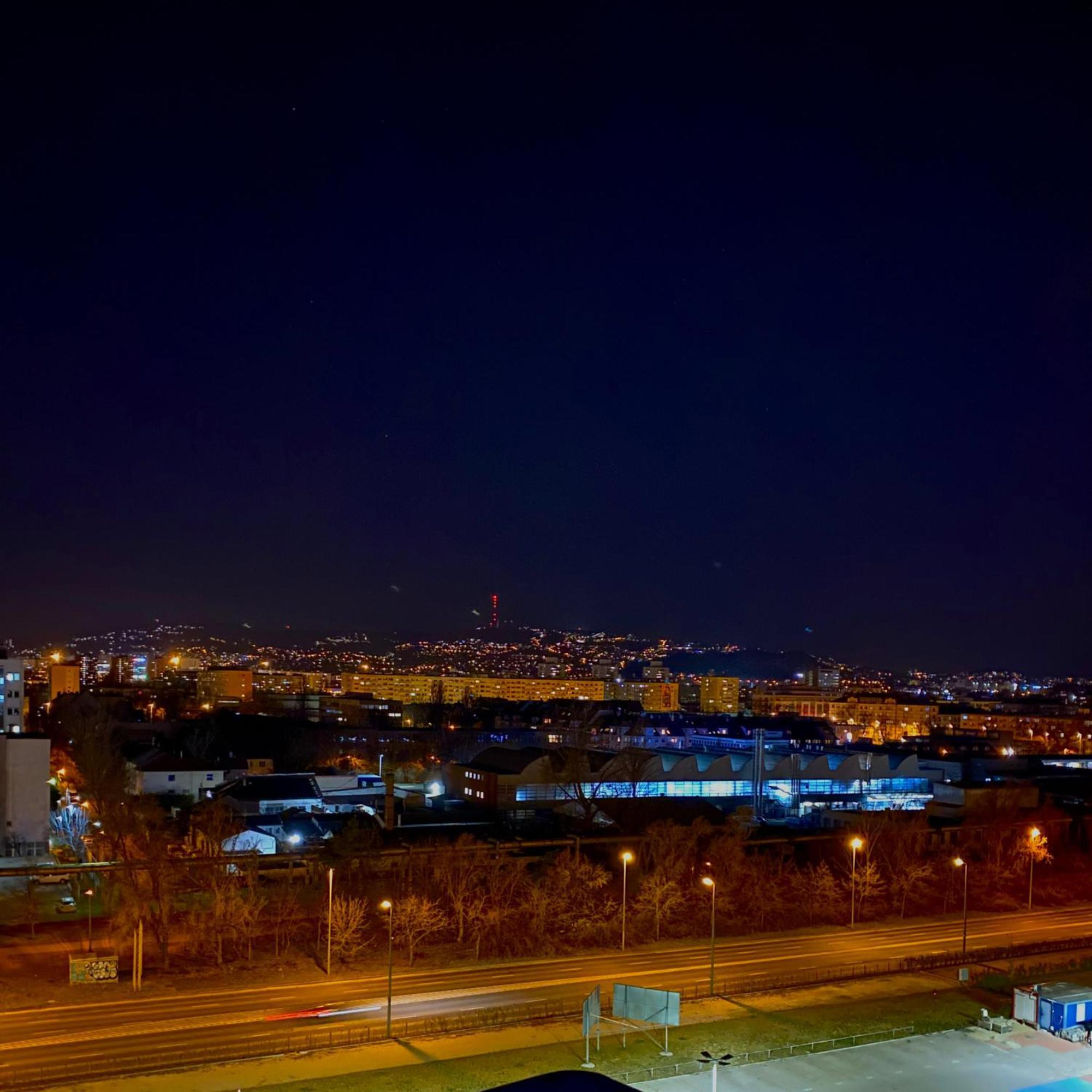 Ferienwohnung Highrise Horizon Penthouse Budapest Exterior foto